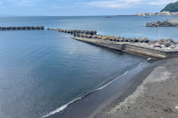 網代温泉海水浴場