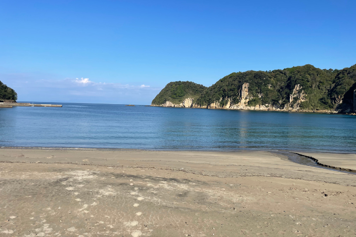 岩地海水浴場